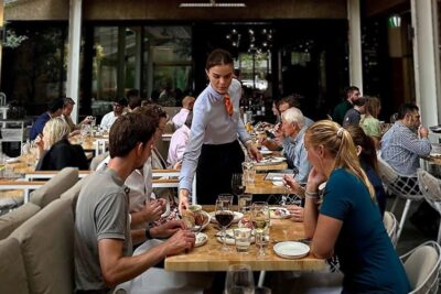 7 Tips for Dealing With Bad Customers in a Restaurant