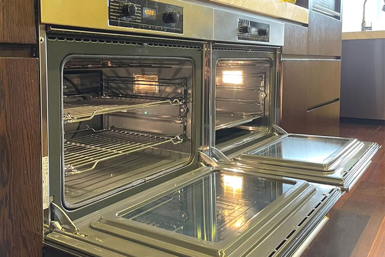 How to Properly Maintain Your Oven for Longevity