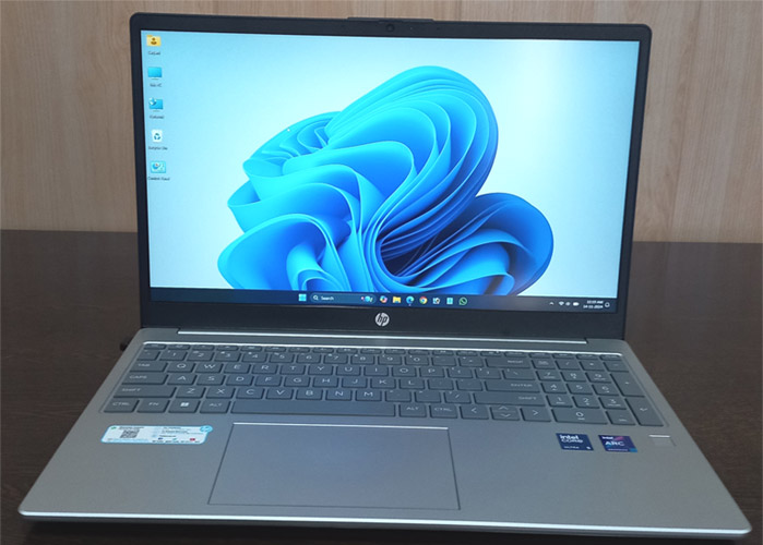 HP-laptop-15-FD1099TU-Design
